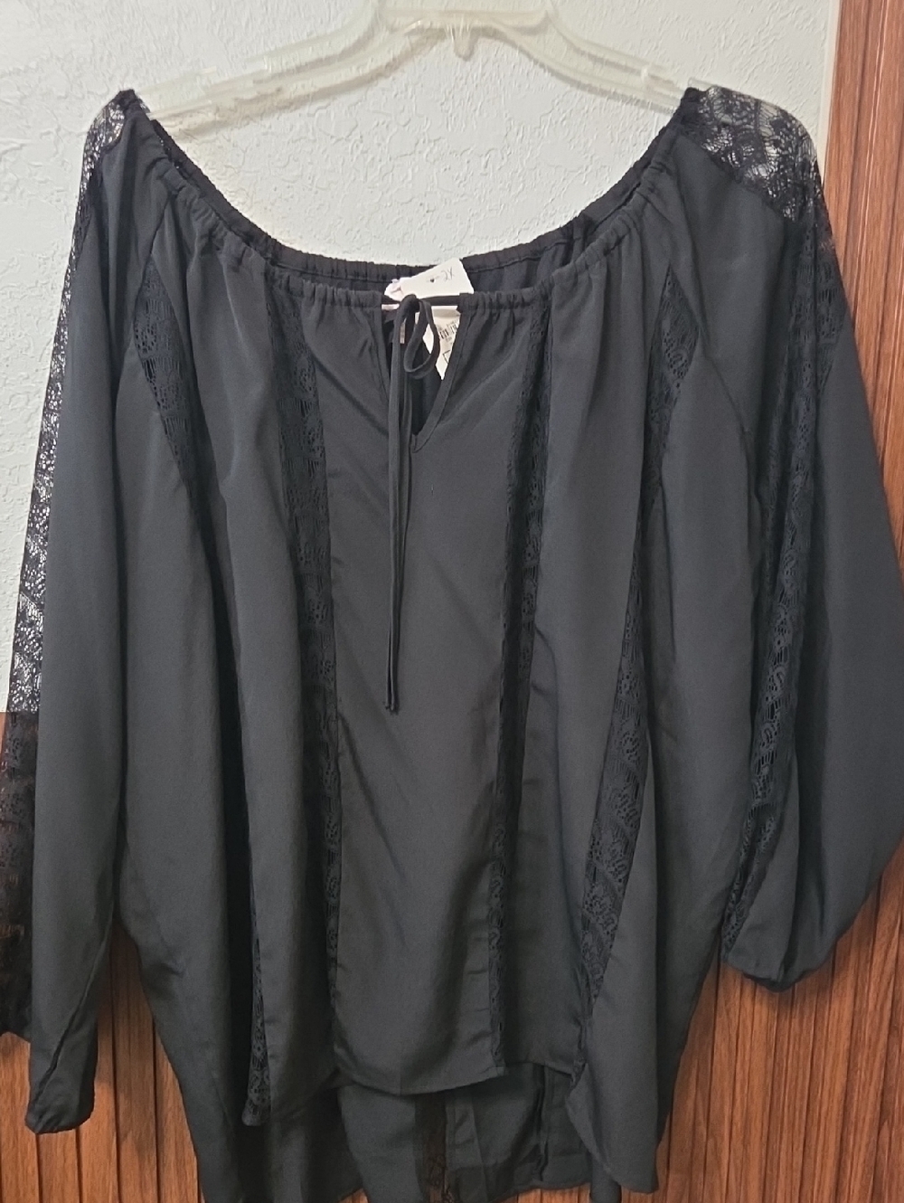 Hot in Hollywood Black Lace-Panel Off-Shoulder Tunic